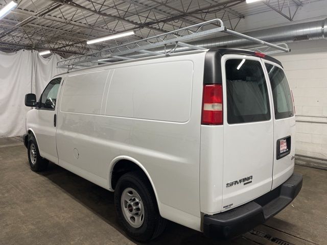 2015 GMC Savana Base