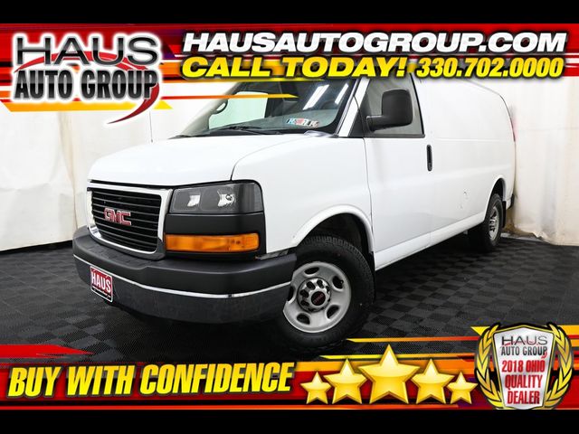 2015 GMC Savana Base