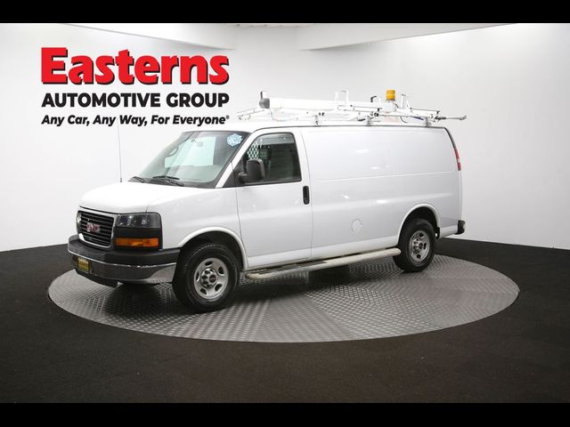 2015 GMC Savana Base