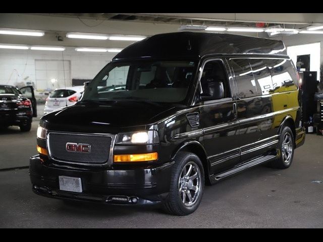 2015 GMC Savana Base