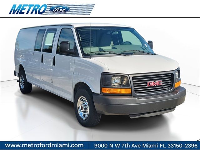 2015 GMC Savana Base