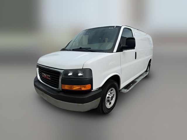 2015 GMC Savana Base