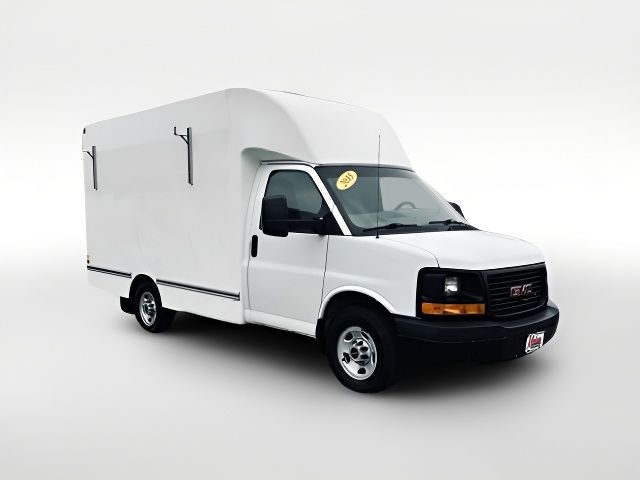 2015 GMC Savana Base