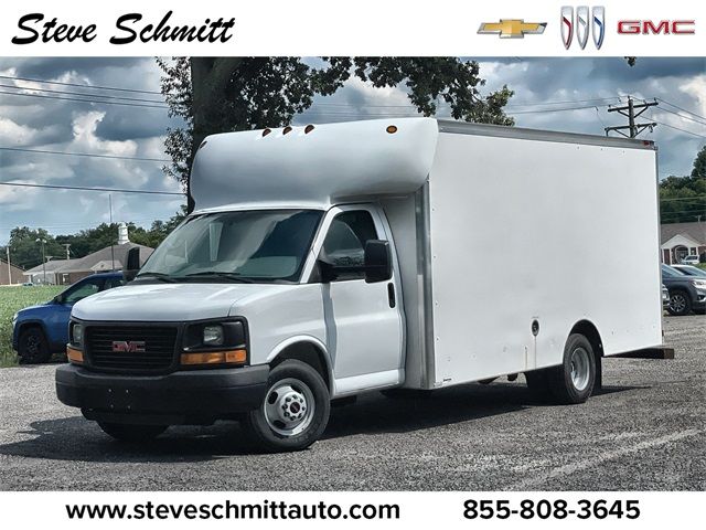 2015 GMC Savana Base
