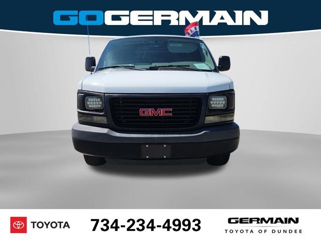 2015 GMC Savana Base