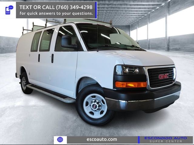 2015 GMC Savana Base