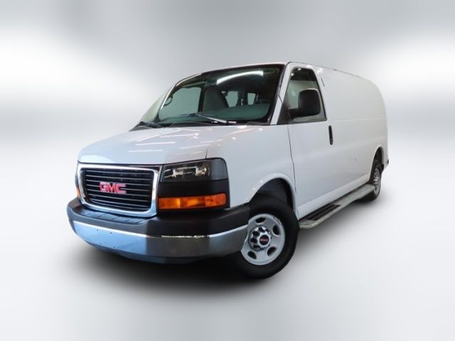 2015 GMC Savana Base