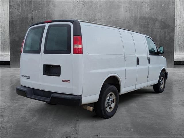 2015 GMC Savana Base