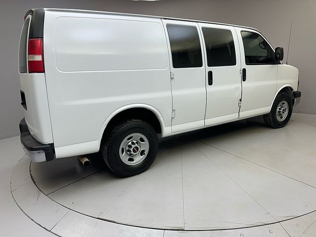 2015 GMC Savana Base