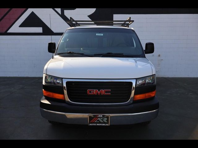 2015 GMC Savana Base