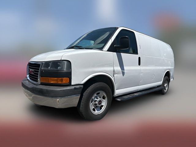 2015 GMC Savana Base