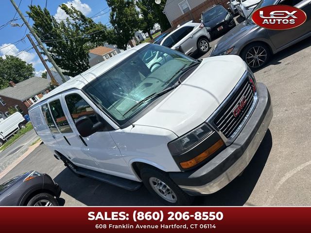 2015 GMC Savana Base