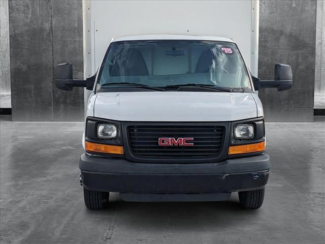 2015 GMC Savana Base