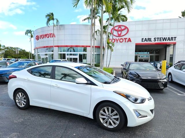 2015 Hyundai Elantra SE