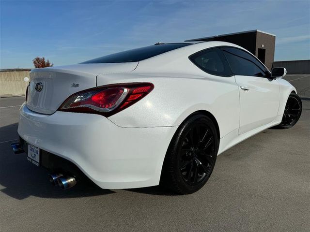 2015 Hyundai Genesis 3.8 Base