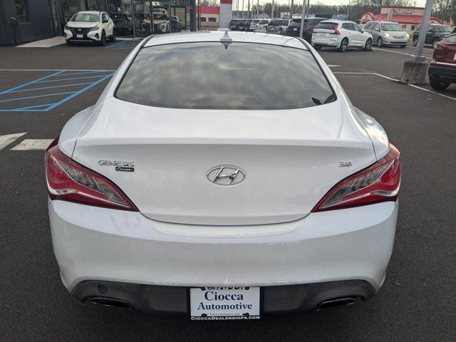 2015 Hyundai Genesis 3.8 Base