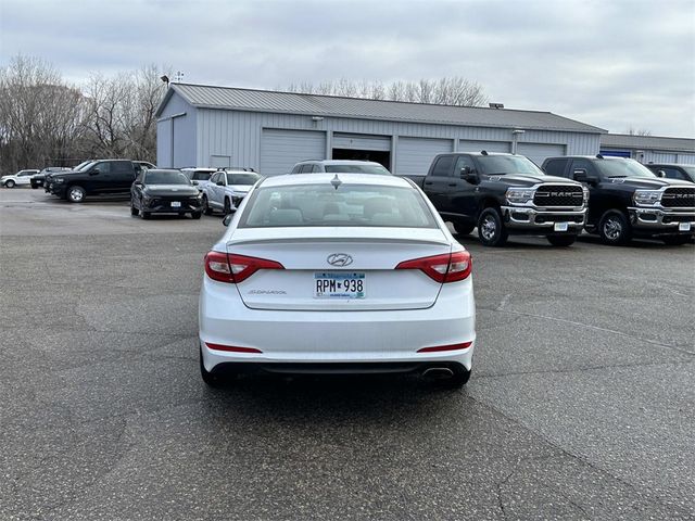 2015 Hyundai Sonata 2.4L SE