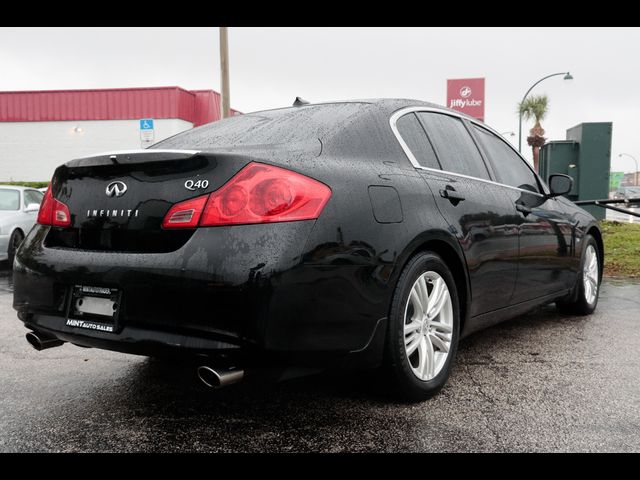 2015 INFINITI Q40 Base