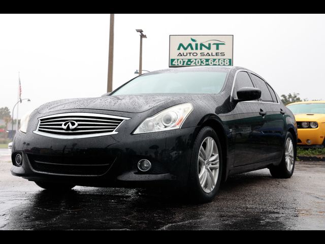 2015 INFINITI Q40 Base