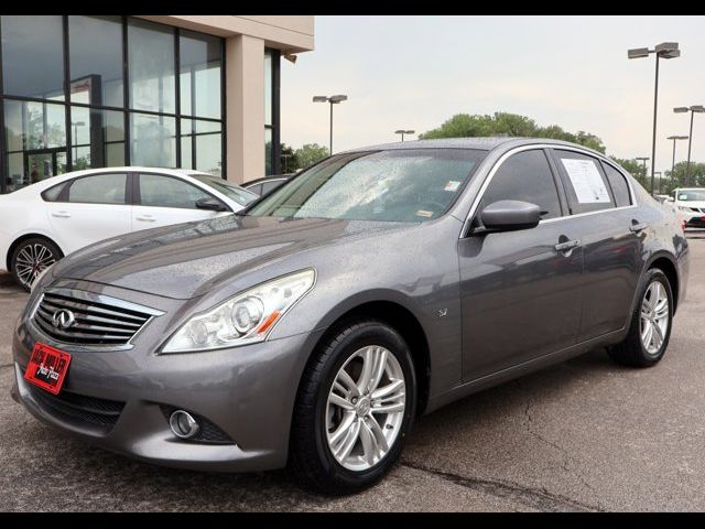 2015 INFINITI Q40 Base