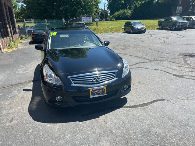 2015 INFINITI Q40 Base