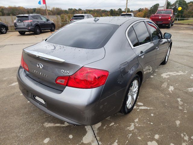 2015 INFINITI Q40 Base