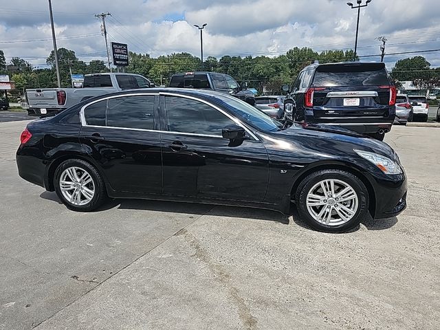 2015 INFINITI Q40 Base