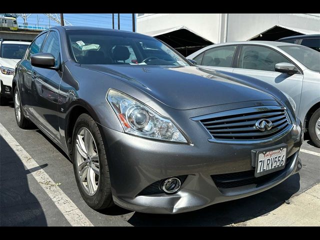 2015 INFINITI Q40 Base