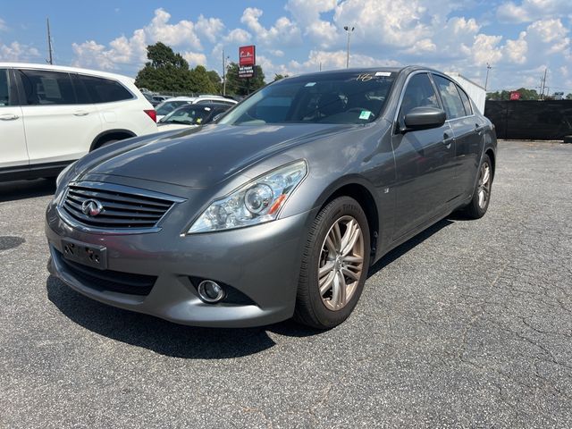 2015 INFINITI Q40 Base