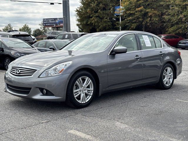 2015 INFINITI Q40 Base