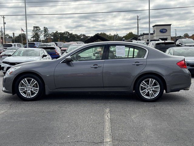 2015 INFINITI Q40 Base