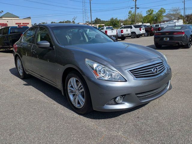 2015 INFINITI Q40 Base