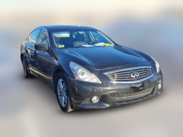 2015 INFINITI Q40 Base