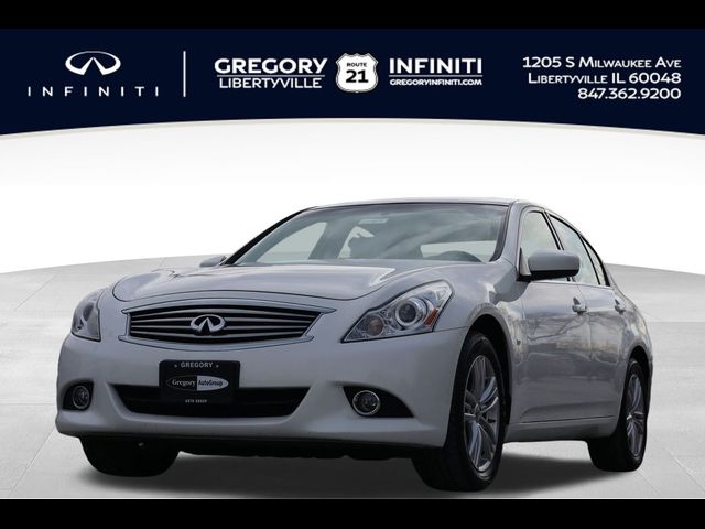 2015 INFINITI Q40 Base