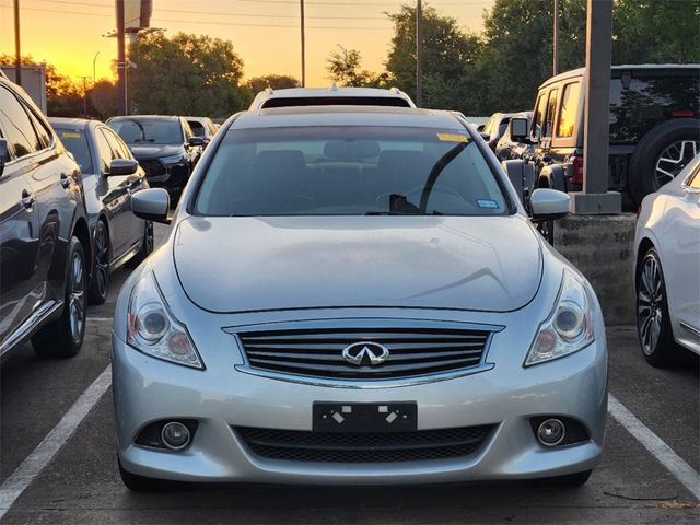 2015 INFINITI Q40 Base