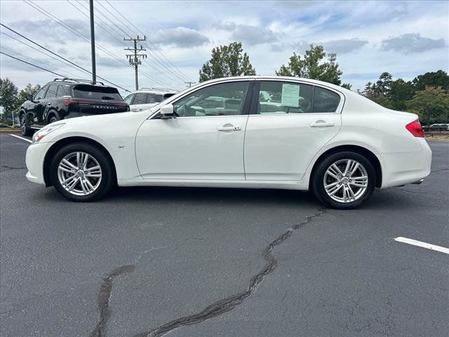 2015 INFINITI Q40 Base