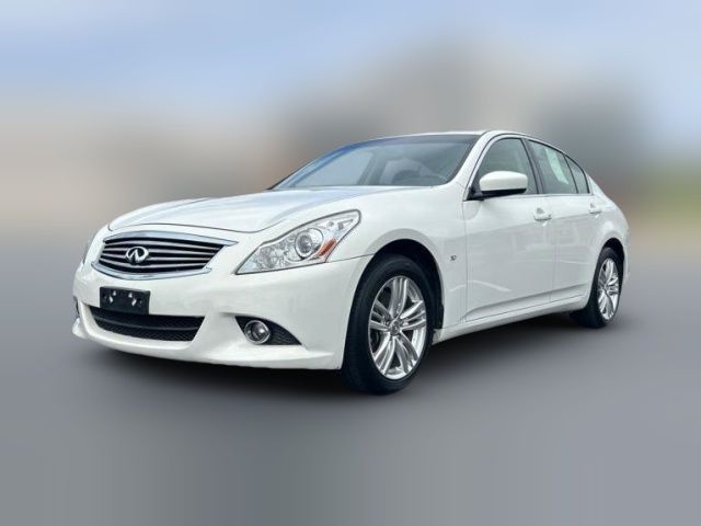 2015 INFINITI Q40 Base