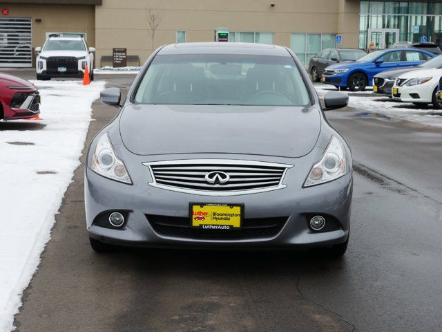 2015 INFINITI Q40 Base