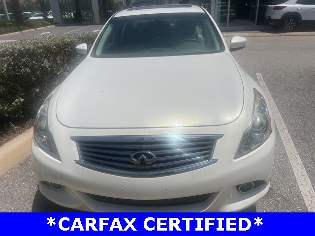 2015 INFINITI Q40 Base