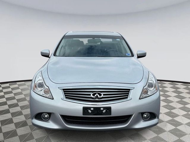 2015 INFINITI Q40 Base