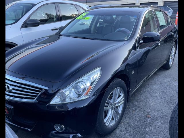 2015 INFINITI Q40 Base