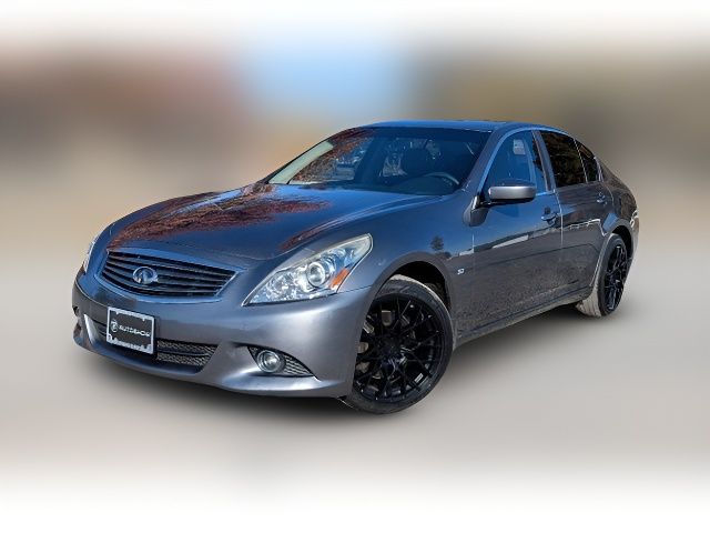 2015 INFINITI Q40 Base