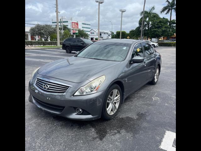 2015 INFINITI Q40 Base