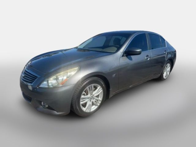 2015 INFINITI Q40 Base