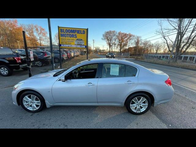 2015 INFINITI Q40 Base