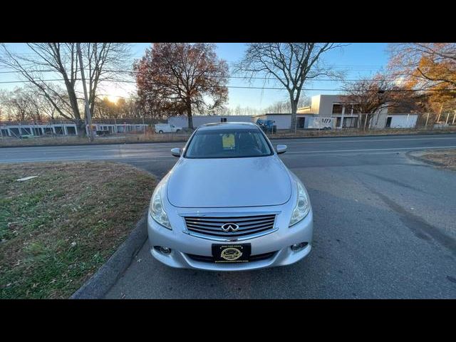 2015 INFINITI Q40 Base