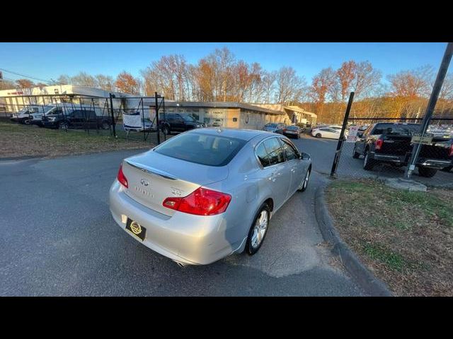 2015 INFINITI Q40 Base