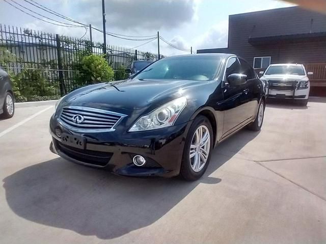 2015 INFINITI Q40 Base