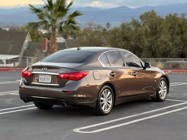 2015 INFINITI Q50 Premium