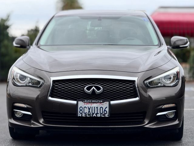 2015 INFINITI Q50 Premium